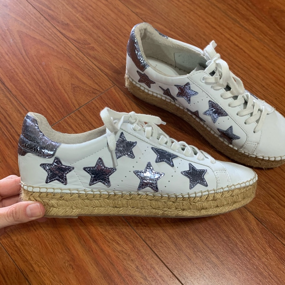 New never worn. Sneaker espadrille